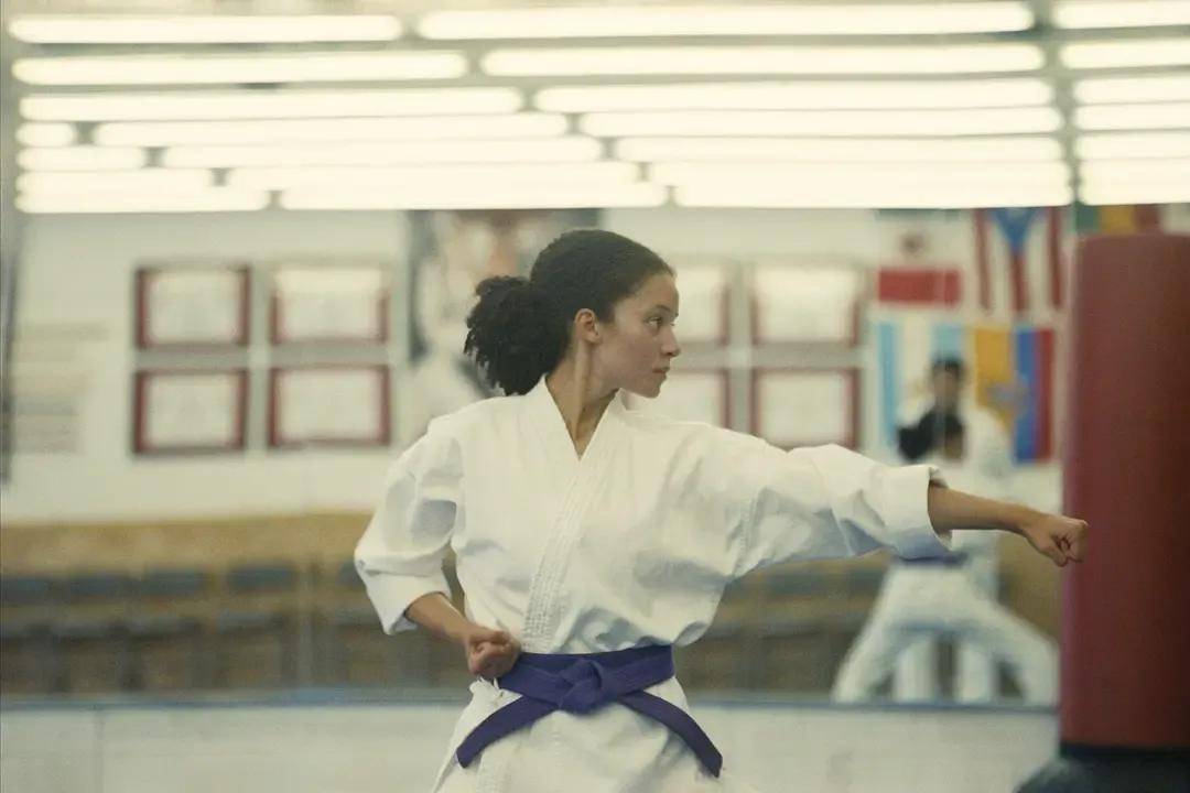票房不济却成奥斯卡第一热门…小李子的新作《一战再战》值不值得超高评价？